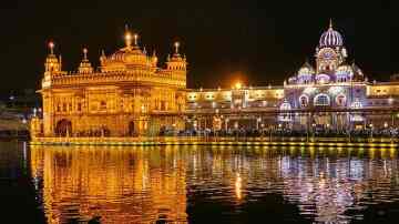 Dhanaasaree-Fifth-Mehl-People-Try-To-Deceive-Others-But-The-Inner-knower-The-Searcher-Of-Hearts-Knows-Everything-